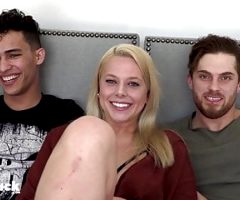 2 HORNY STRAIGHT GUYS FOOL AROUND FOR SOME AMAZING PUSSY IN