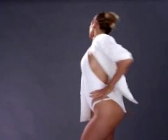 Ageless Jennifer Lopez And Her Booty Shake