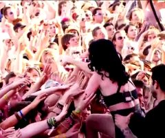 Katy Perry Crowdsurfing