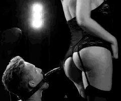 dominatrix wants to have her ass fucked by a facial strapon